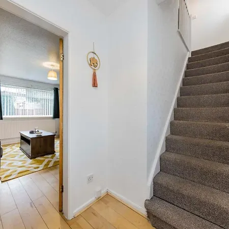 Charming Cosy Home - Your Retreat Awaits-2